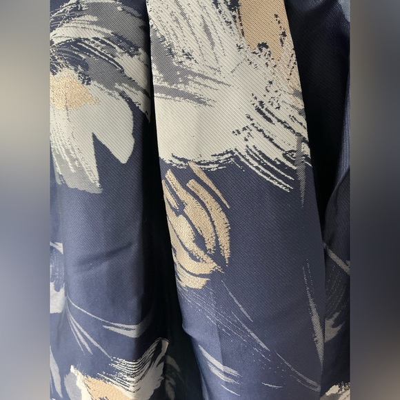 Elegant Navy Cross-Back Top with Floral Skirt - Picture 10 of 13